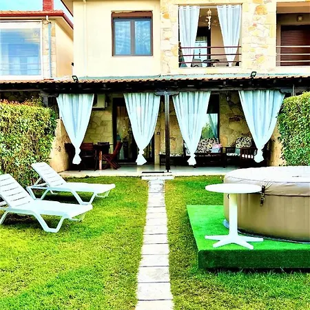 Seaview House Athena Holiday home *